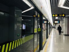 -上海游泳馆(地铁站)