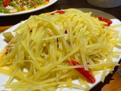 酸辣土豆丝-桑吉林新派藏餐·汤锅·川菜