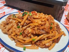 -威记烧嘢·南宁烧烤·超级生牛(绿地店)