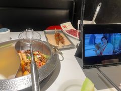 -左庭右院鲜牛肉火锅(金山万达店)