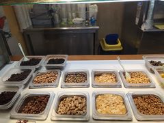 自助取餐区-三佰瑞冻酸奶(凯德MALL店)