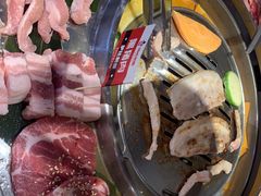 -哈哈碳都·牛肋条无限自助烤肉(台江万达店)