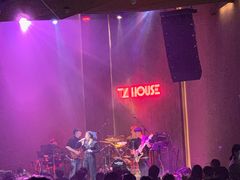 -TZ House音乐现场(来福士中心店)