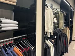 -百年港湾奥特莱斯(香炉礁店)