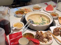 -三人行骨头王火锅(长寿店)