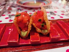 芝麻脆片配牛油果酱及西瓜莎莎-TOMATITO(无限极荟店)