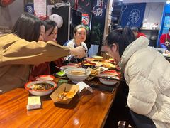 -爆炸头阿姨小四川正宗川味小吃(无任何分店)