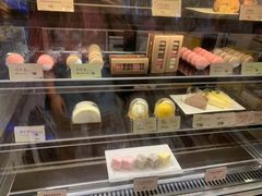 面包甜点陈列柜-麦当劳(新世纪环球中心店)