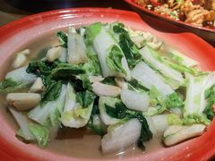 -半步颠小酒馆(繁花中心)