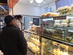 面包甜点陈列柜-白玉兰食品(甜云店)