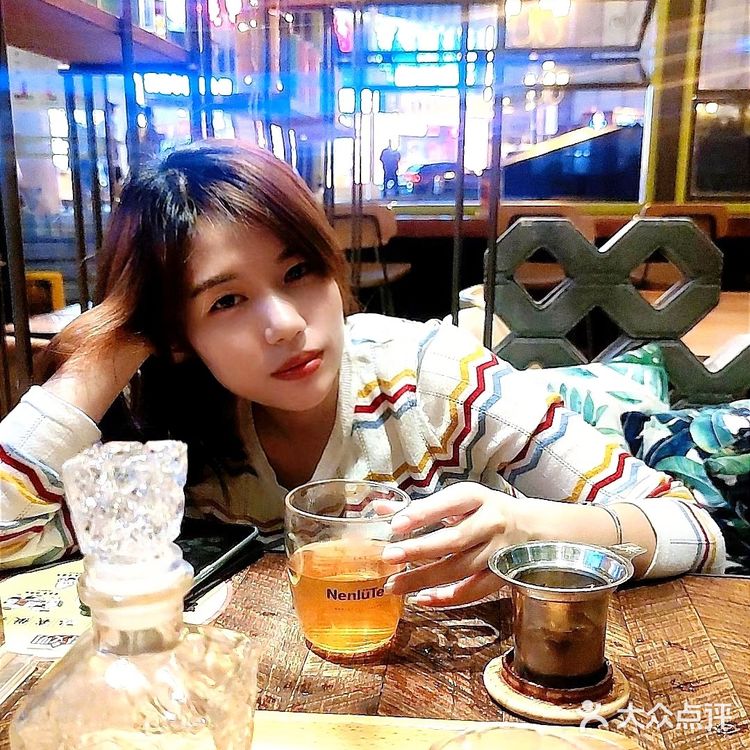 嫩绿茶💐