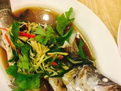 -J Daeng Seafood