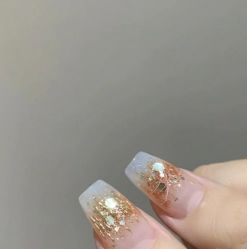 -悦指间美甲美睫