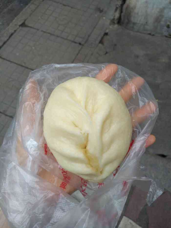 九龙王大包(武汉店)-"这家店还比较好找,就在前进五路和江汉三路.