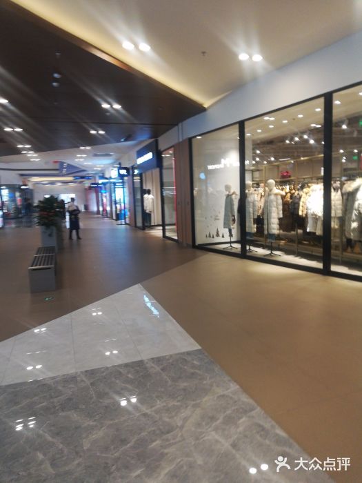 宁波杉井奥特莱斯广场图片