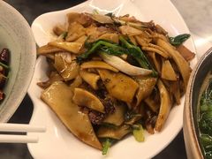 炒饵块-蔼若春.传承三十年云南菜(金碧公园店)