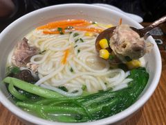 -云海肴·汽锅鸡·云南菜(天山百盛优客店)