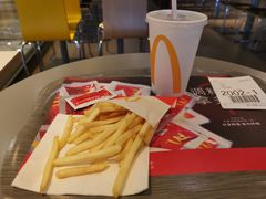 -麦当劳(新世纪环球中心店)