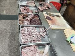 -标记美食新鲜猪杂(兴南大道店)