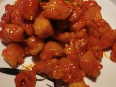 香菠咕咾肉（鸡肉）-吴越荣记苏州菜·松鼠桂鱼100%活鱼现做(斜塘老街店)