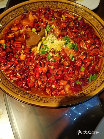 一桌子就我一个人知道因为我老家河北的