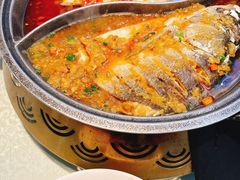 -阿瓦山寨·湘菜现炒·剁椒鱼头王(咸阳总店)