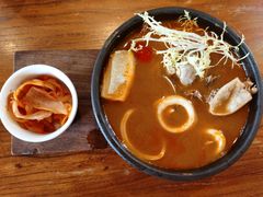 冬阴功汤海鲜泡饭-more than meow吴止猫主题餐厅(承德 中船汇店)