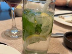 -东方红海鲜百汇(国际大厦店)