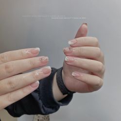 -DAZZLING BEAUTY美甲•美睫专门店