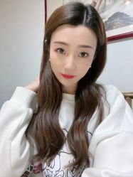 -MODEL'S HAIR