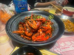 -肥肥虾庄·金牌油焖大虾(汉街SKP店)