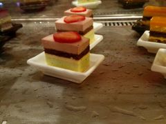 -圣廷苑酒店-世纪楼菲苑自助餐厅