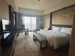 -成都保利公园皇冠假日酒店(熊猫基地店)
