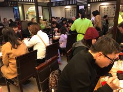 等位区-添好运点心专门店(深水埗店)