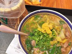 -云阿蛮云南生烫牛肉米线(奉贤路店)