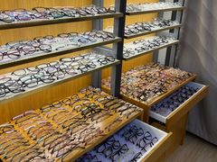 -优医视平价眼镜蔡司依视路折扣工厂店(德胜门店)