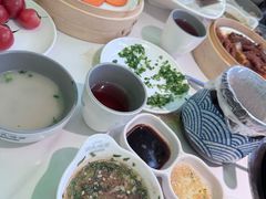 -洪氏嗨捞·广东猪肚鸡·椰子鸡火锅(西咸万象城店)
