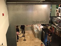 -百老汇电影中心(油麻地店)