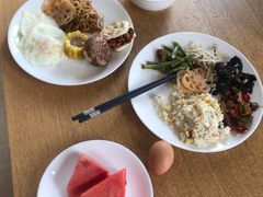 -西安大雁塔科技大学地铁站亚朵酒店