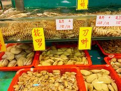 水产区-鲜入围煮花胶鸡海鲜火锅