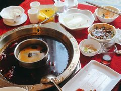 -山城年华老火锅(玉林店)