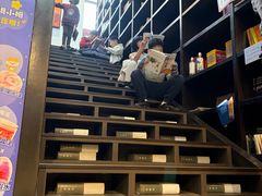 -钟书阁(松江泰晤士小镇店)