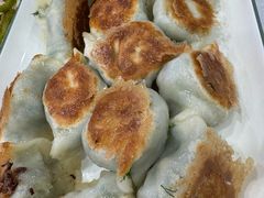 -大肚水饺锅贴·家常融合菜(新港店)