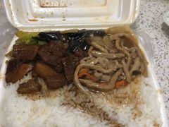 扒肉鱼香肉丝盒饭-胖姐盒饭(通达街店)