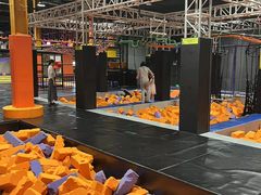 -Tenker Club弹刻极限主题公园 · 蹦床 · 团建 · 生日派对(大关店)
