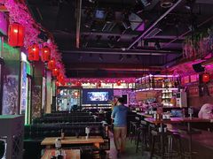 -喜鹊音乐酒馆(西街店)