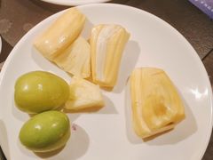 -钱小奴海鲜自助黑金店(杭州滨江龙湖店)