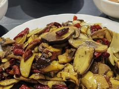 干椒牛肝菌-江川野生菌火锅铜锅鱼(贵清火锅店)