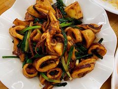 葱爆鱿鱼筒-明记海鲜大排档(巽寮湾店)