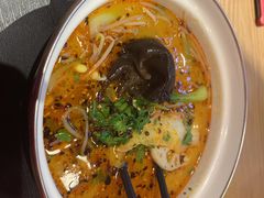 -小蛮椒麻辣烫·麻辣拌(青浦宝龙店)